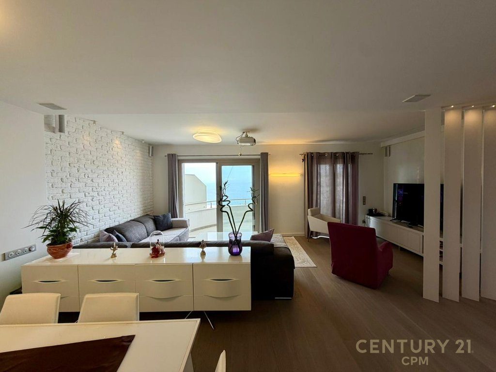 SHESIM SUPER APARTAMENT ME PAMJE NGA DETI 3+1+2+POST PARKIMI NE SARANDE!