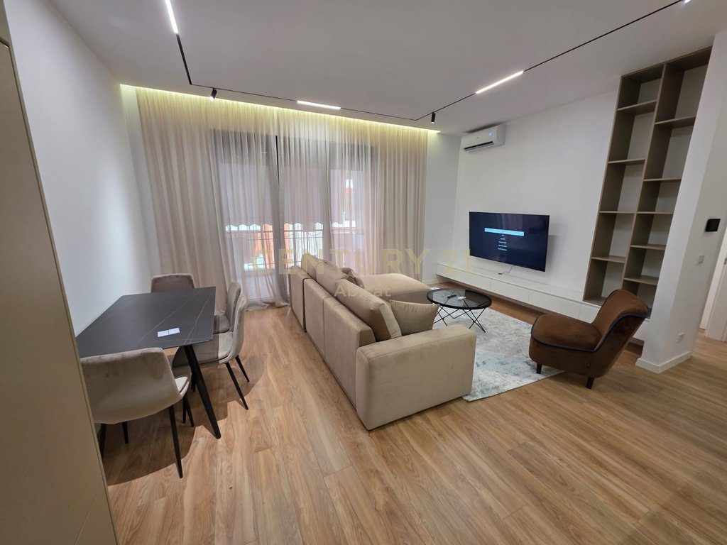 Jepet me qira apartament 1+1+post parkimi tek Kompleksi Delijorgji
