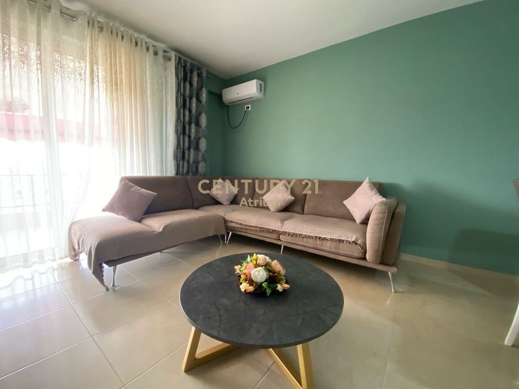 JEPET ME QIRA APARTAMENT 1+1 NE FRESK!