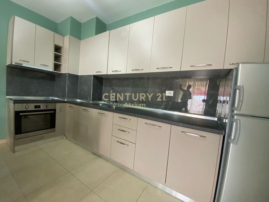 JEPET ME QIRA APARTAMENT 1+1 NE FRESK!