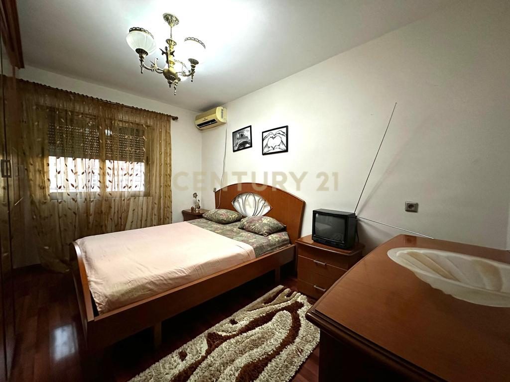 Apartament 2+1 per Qira  tek Mine Peza!