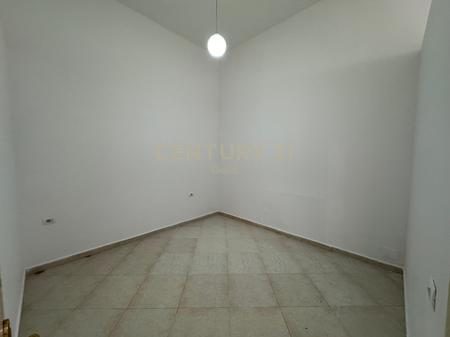 Ambient Komercial per shitje ne Astir