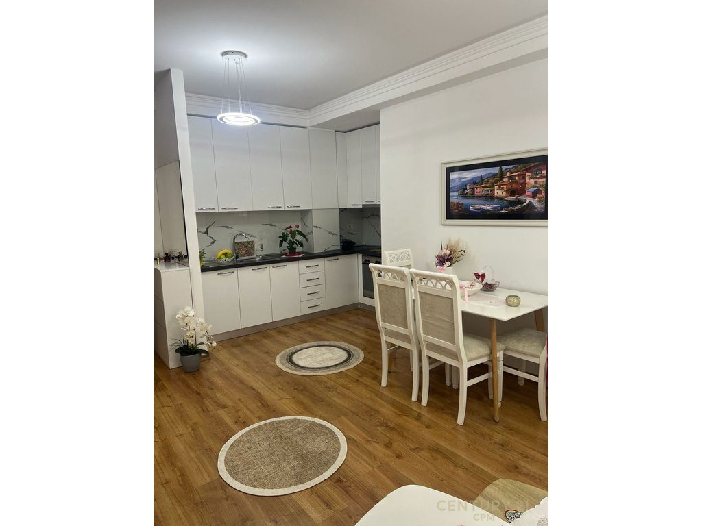 SHITET SUPER APARTAMENT 1+1 I MOBILUAR NË KOMPLEKSIN NOVA, KODRA E DIELLIT