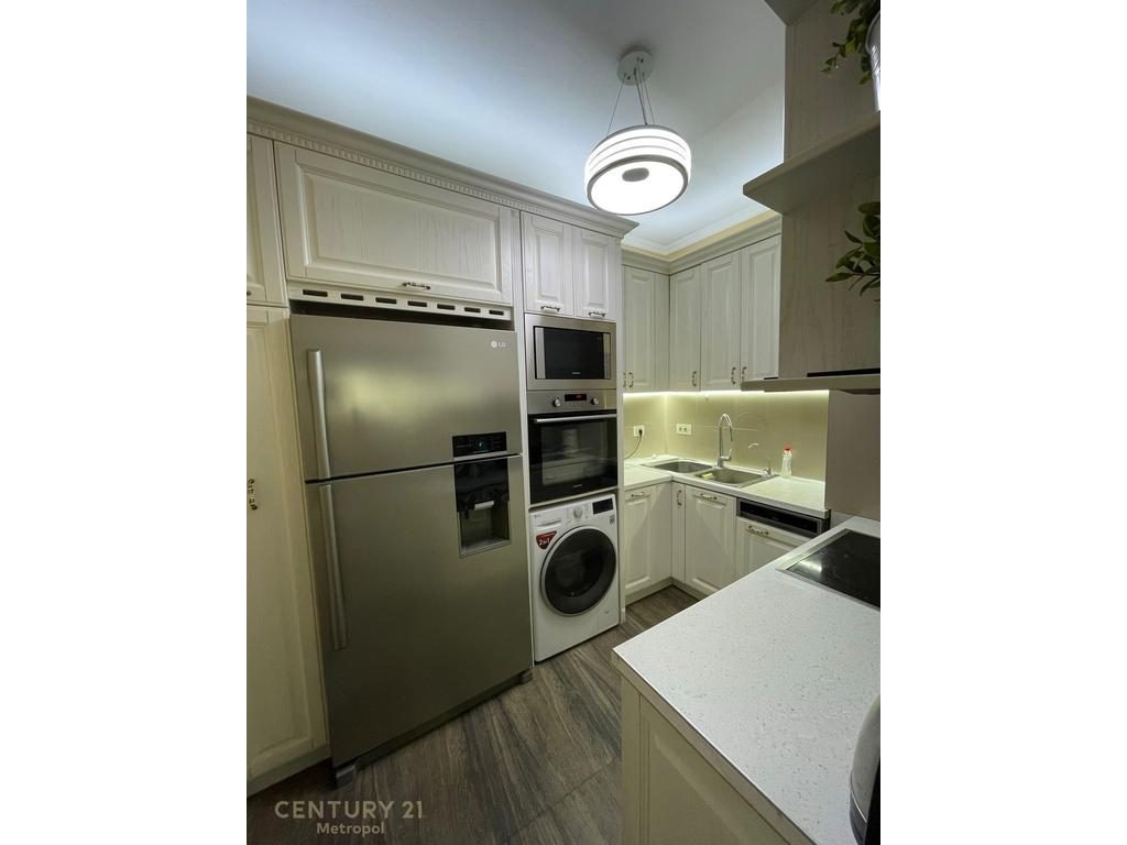 MYSLYM SHYR, APARTAMENT 2+1 PER QIRA!