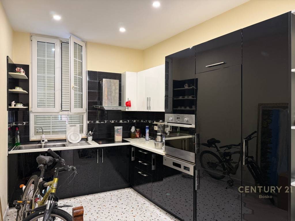 KODRA E DIELLIT 1 - SUPER APARTAMENT 1+1+🚘 PER QIRA‼️