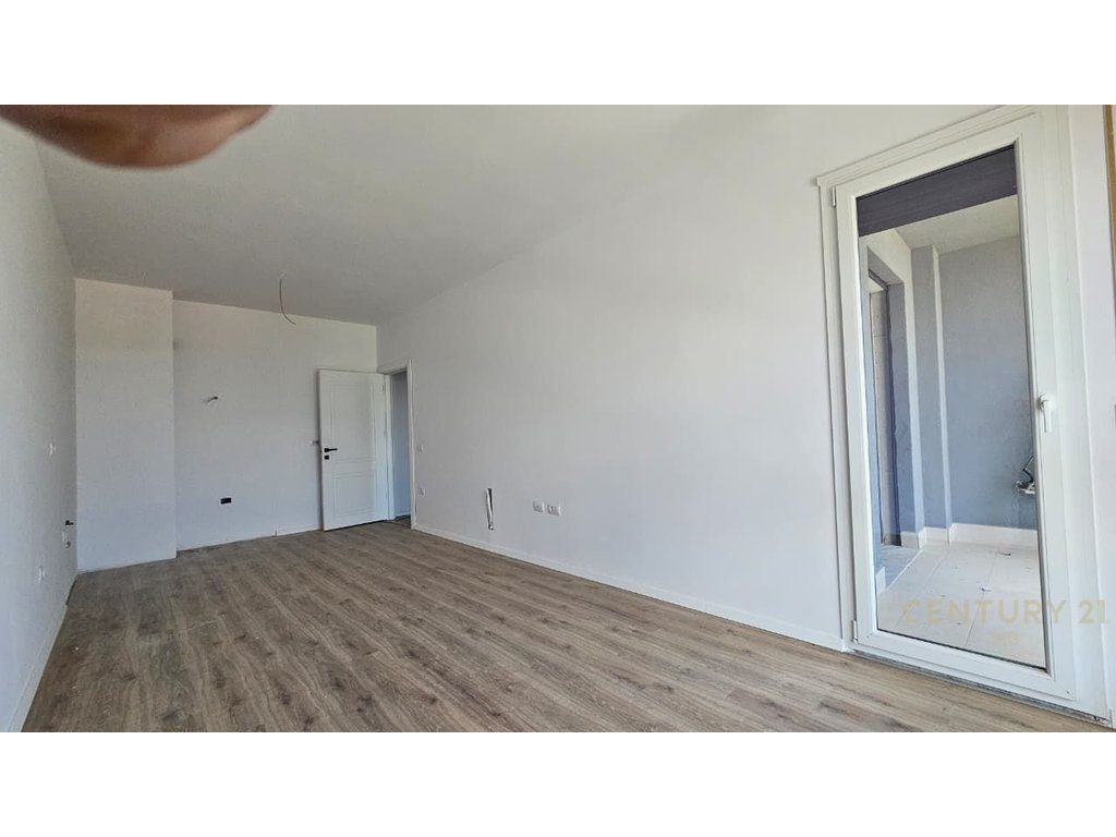 APARTAMENT 2+1+POST PARKIMI  TEK COLOR SPLASH NE PASKUQAN!