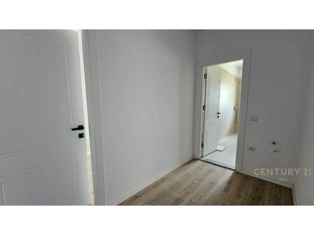 APARTAMENT 2+1+POST PARKIMI  TEK COLOR SPLASH NE PASKUQAN!