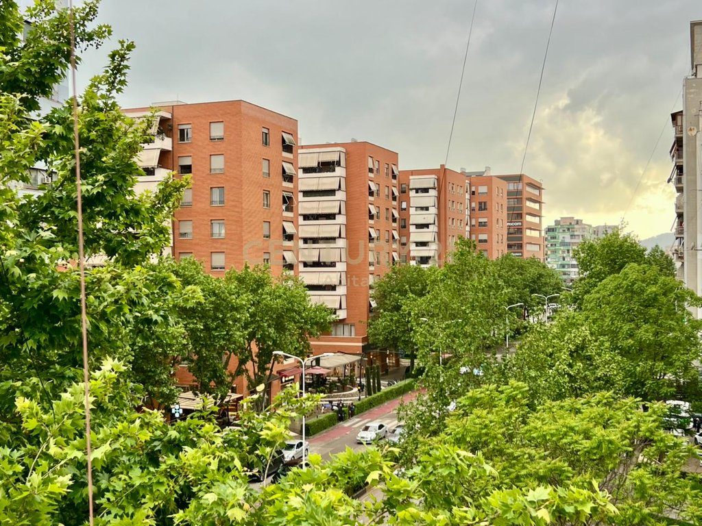QIRA, APARTAMENT 3+1+2, GLOBE / RRUGA KAVAJËS‼️