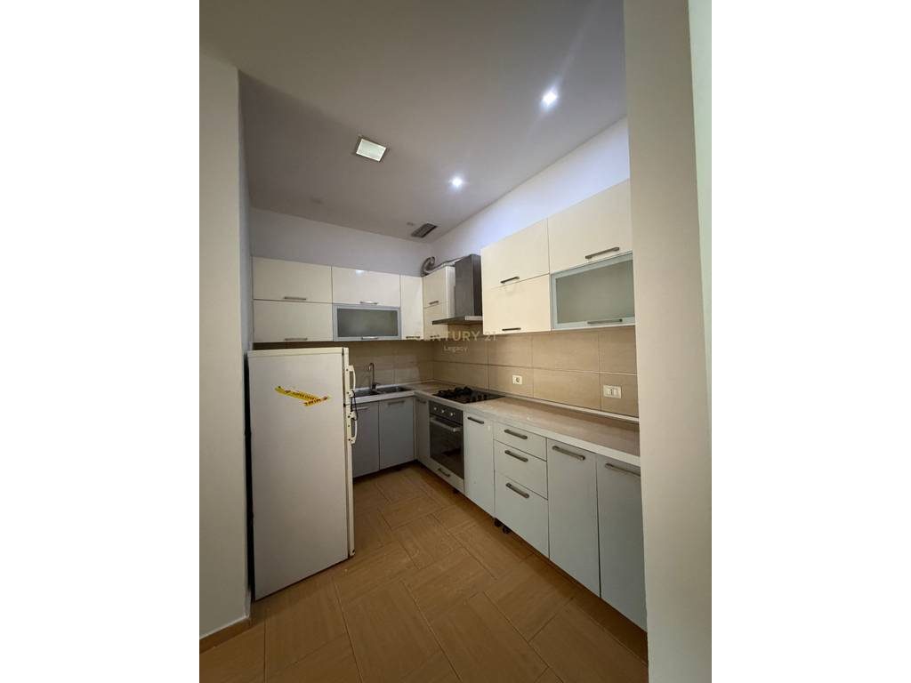 Apartament 1+2 Me Qira në Astir, Tiranë - 350€ | 71 m²