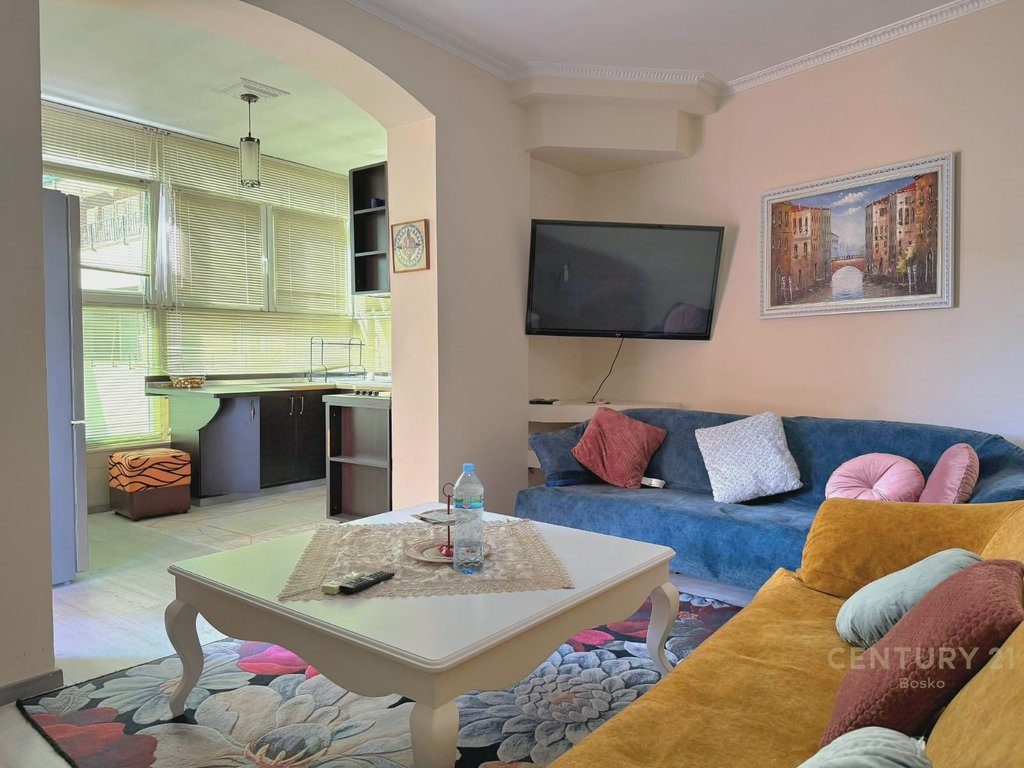 SHITET APARTAMENT 1+1 ME GARAZH TE (  RADISSON HOTEL  ) LIQENI I THATE!