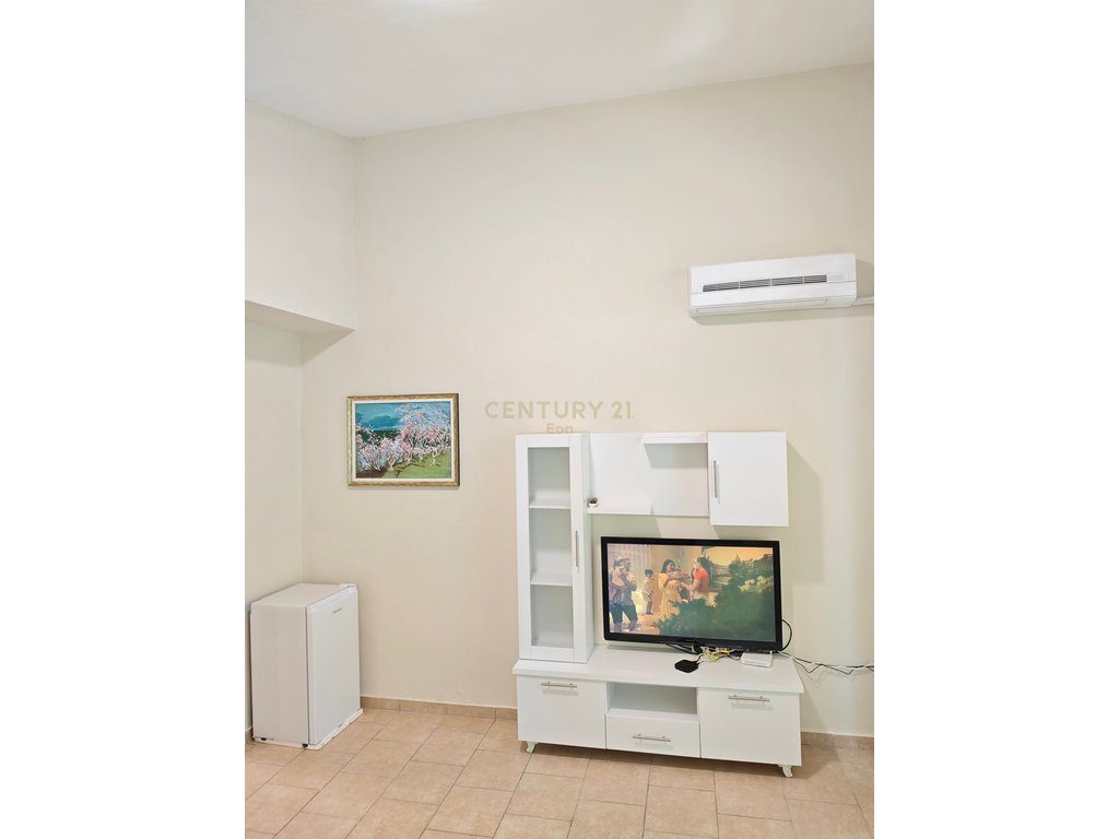 Apartament 1+1 Me Qira prane Grand Blue Fafa,Golem !!!
