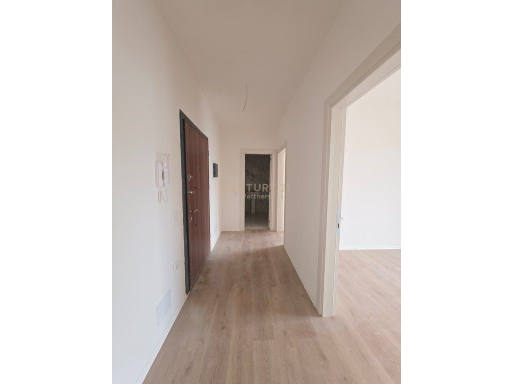 APARTAMENT 2+1 + POST PARKIMI TEK ALBULENA RESIDENCE, PASKUQAN.