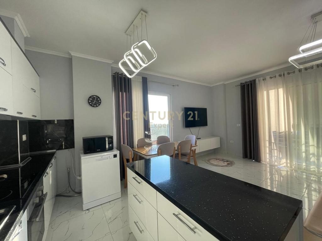 APARTAMENT 1+1 PER QIRA NE FRESK !!