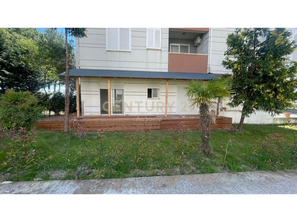 Apartament me Verandë në Shitje pranë Bellavista Resort, Qerret