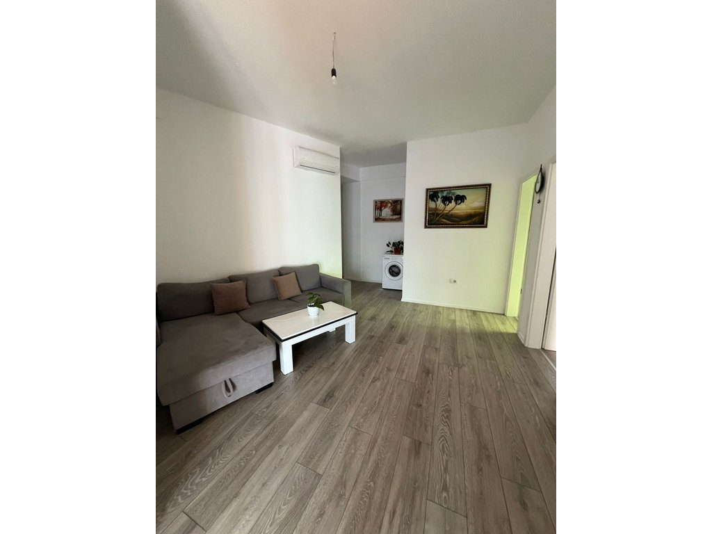 Apartament 2+1 Për Shitje në Ali Demi, Tiranë – 135,000€