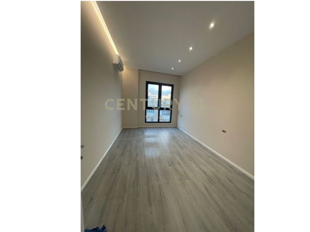 JEPET APARTAMENT PER ZYRA 2+1+2 TE ARLIS SQUARE 21!