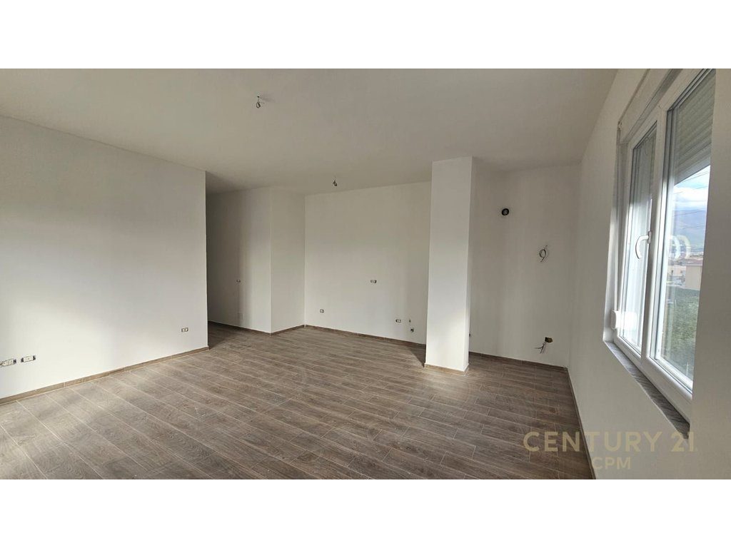 Apartament 2+1 Per Shitje Prane Bulevardit Te Ri!