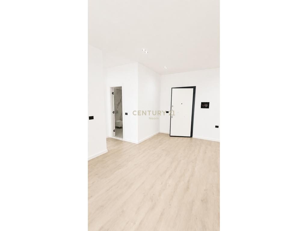 Shitet apartament 1+1 në Lungomare, Vlorë – një mundësi perfekte për banim ose investim!