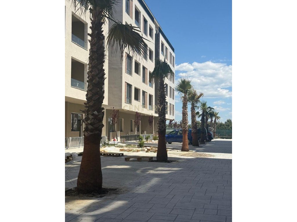 SHITET  APARTAMENT 1+1 + POST PARKIMI  TEK RESIDENCA  LOREDIS , QERRET !!!