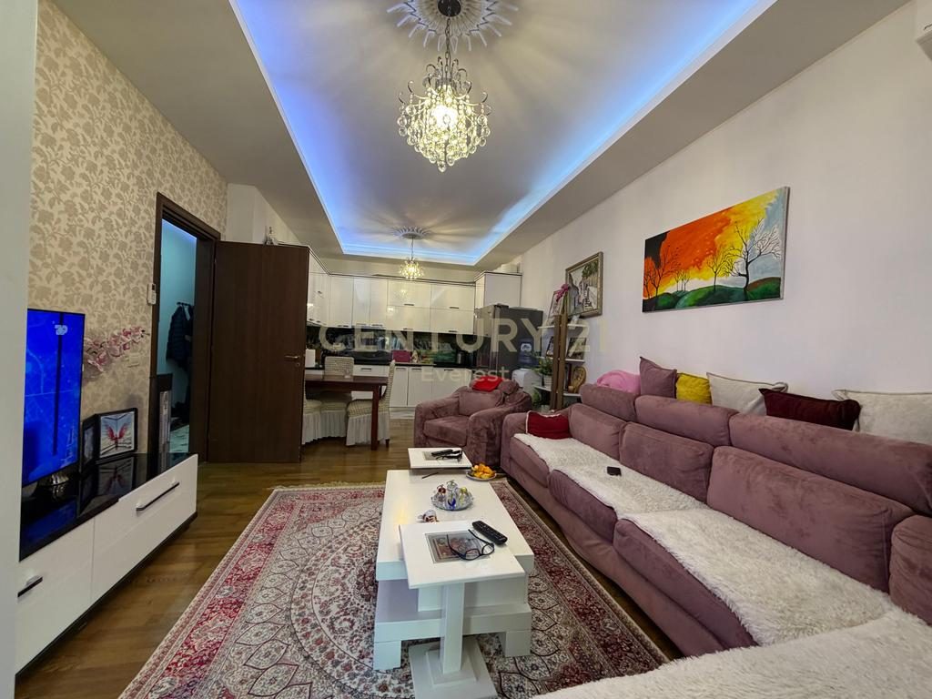 5-MAJI, SHESIM APARTAMENT 2+1+2