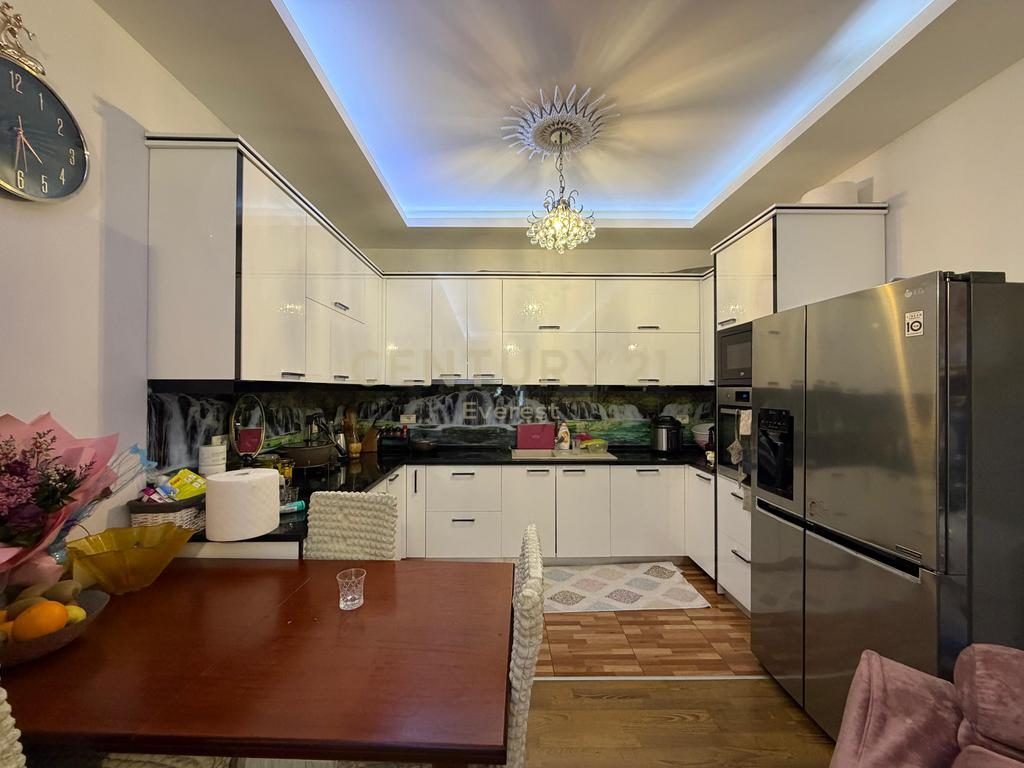5-MAJI, SHESIM APARTAMENT 2+1+2
