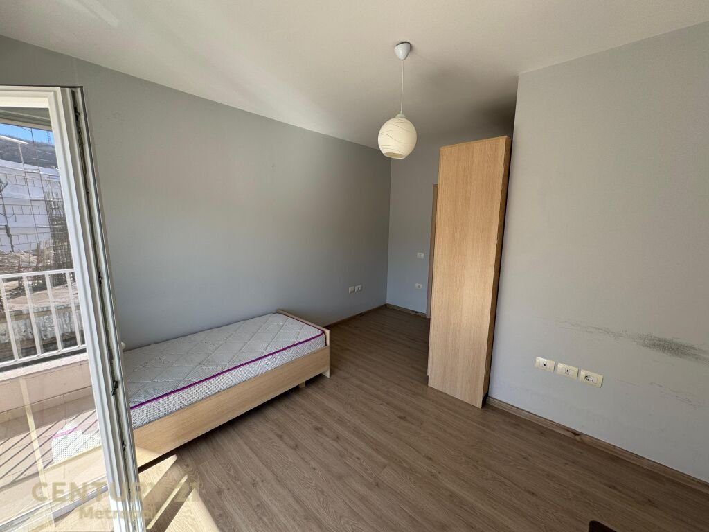 APARTAMENT 2+1+2 PER SHITJE TE KOPSHTI BOTANIK !