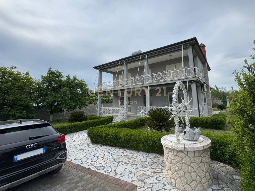 Vilë 2-kateshe dhe toke Në Shitje në Grudë e Re, Shkodër - 250,000€