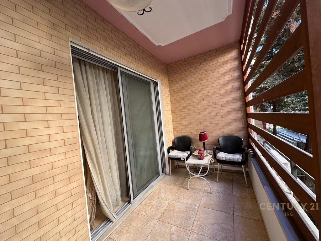 Apartament 2+1+2 per qera tek Kapiten Mir Zoti, Liqeni i Thate!