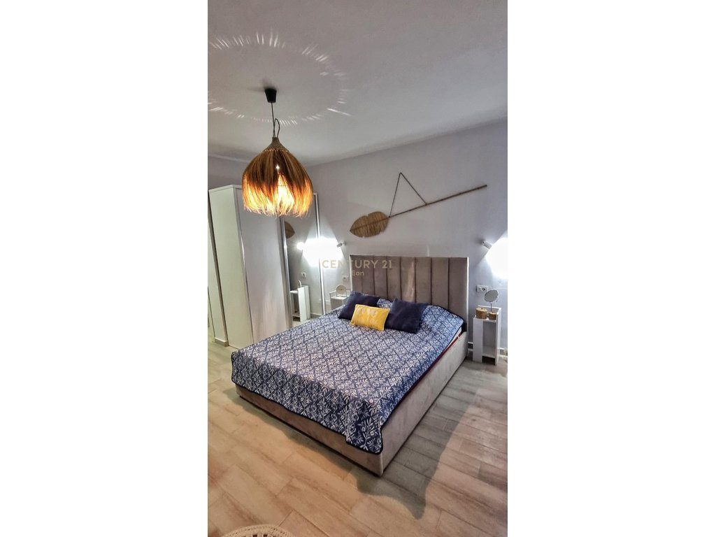 Shitet Studio ne Plazh-Hekurudha, Durres !