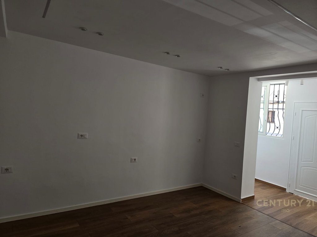 Garsoniere Moderne në Shitje – Rruga "4 Dëshmorët"