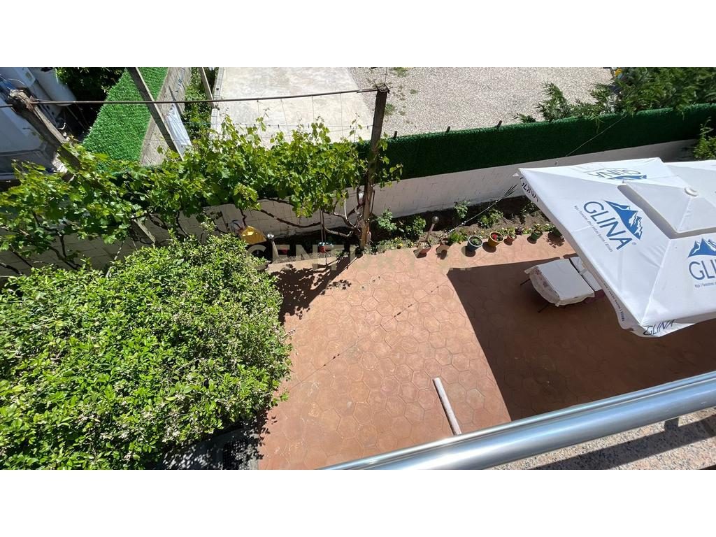 SHITET SHTEPI 2-KATESHE  NE PLAZH , DURRES!