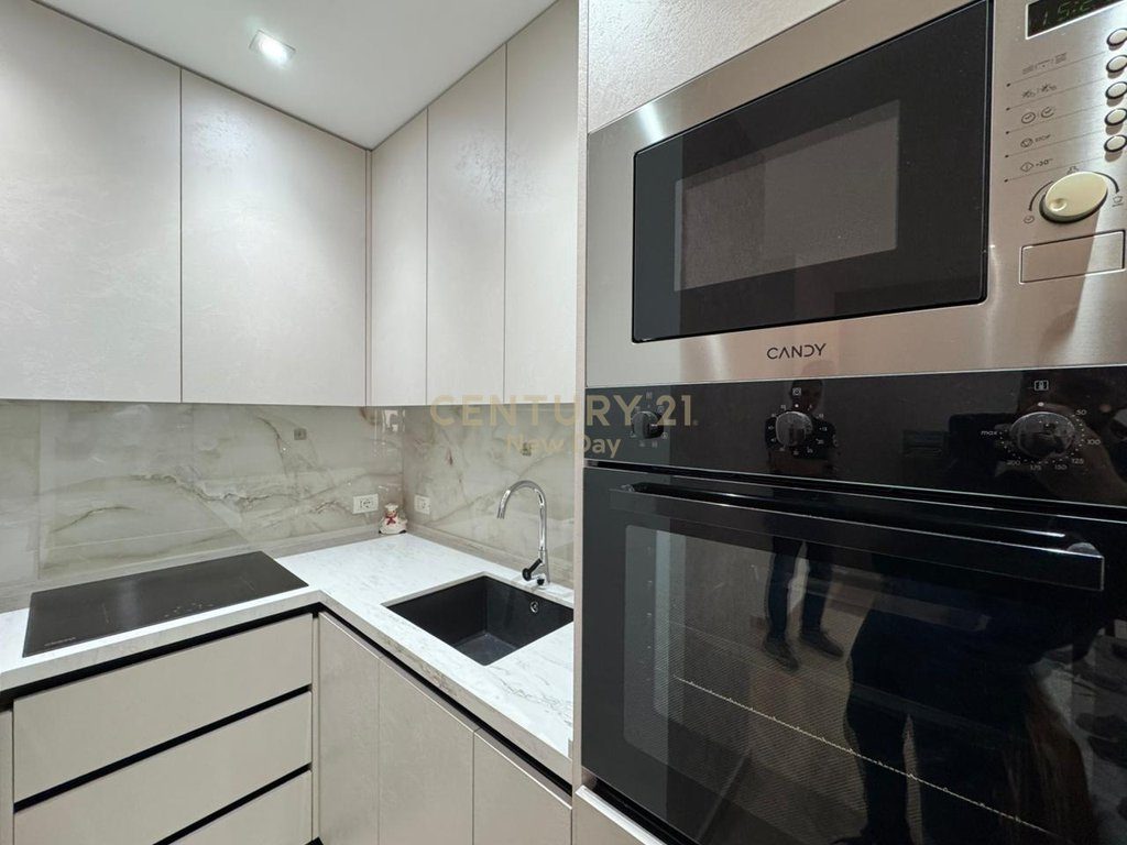Apartament 2+1+2 T Plus Garazh me Qira në Plazh, Durrës - 700€ | 115 m²