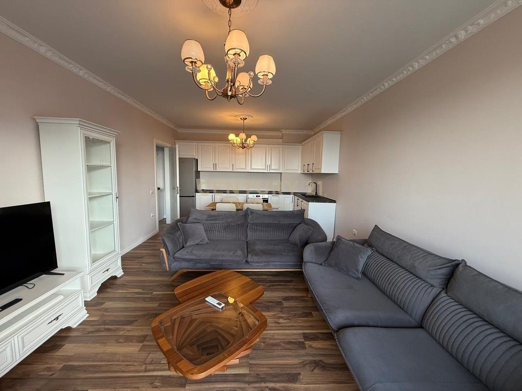 Shitet Apartament 2+1+2 me dy ballkone tek Oasis Lake Residence prane Vet Hospital !!!!!!!!