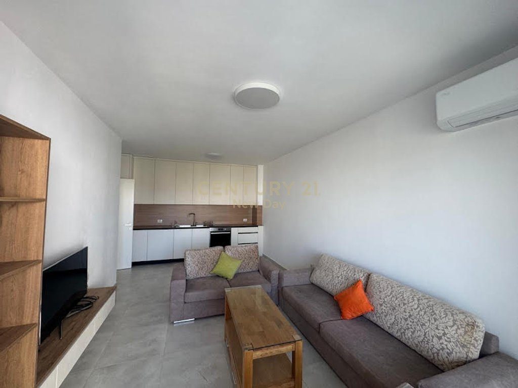 Apartament 2+1 Me Qira në Plazh, Durrës - 500€ | 95 m²