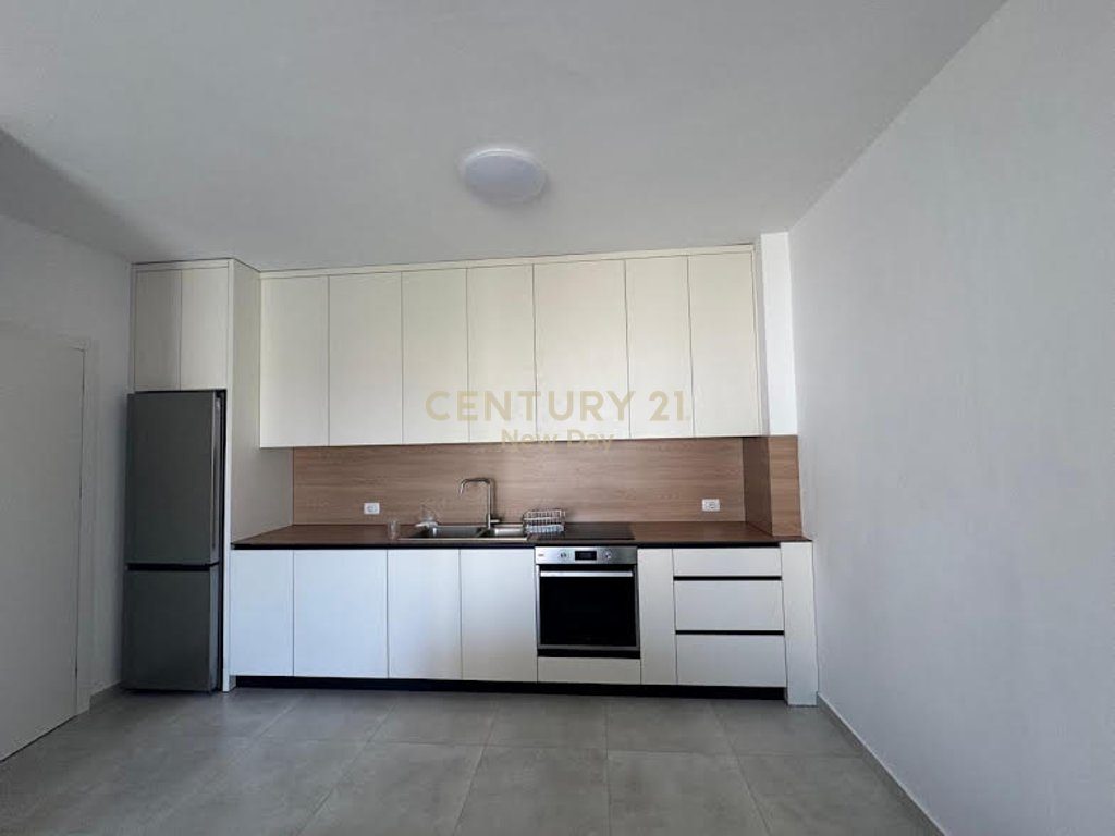 Apartament 2+1 Me Qira në Plazh, Durrës - 500€ | 95 m²