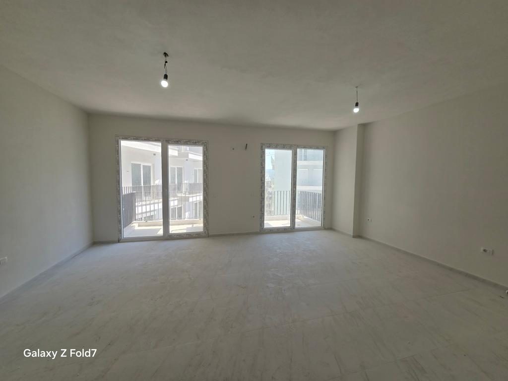 APARTAMENT PER SHITJE 2+1 TE RANA HEDHUN , SHENGJIN