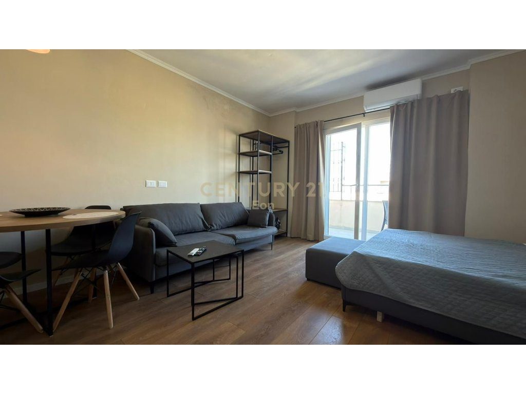 Studio Për Shitje në Plazh, Durrës  !