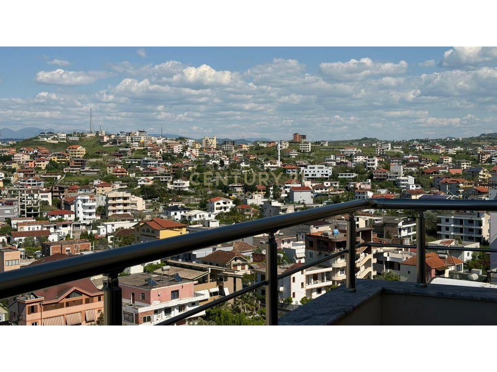 Studio Për Shitje në Plazh, Durrës  !