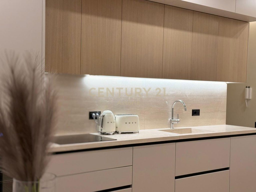 JEPET ME QIRA APARTAMENT 2+1 TE RRUGA E KOSOVAREVE!
