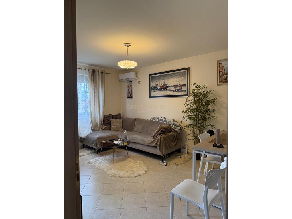 APARTAMENT NE SHITJE 1+1 TEK OXHAKU