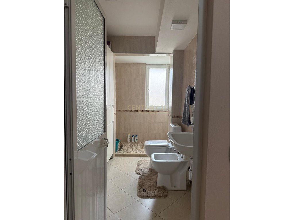 APARTAMENT NE SHITJE 1+1 TEK OXHAKU