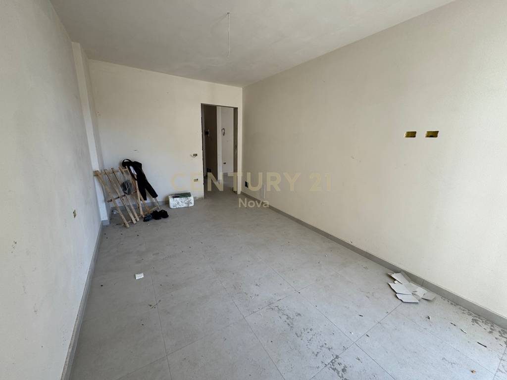 Shitet Apartament 1+1 Shengjin | Vije e Pare me detin