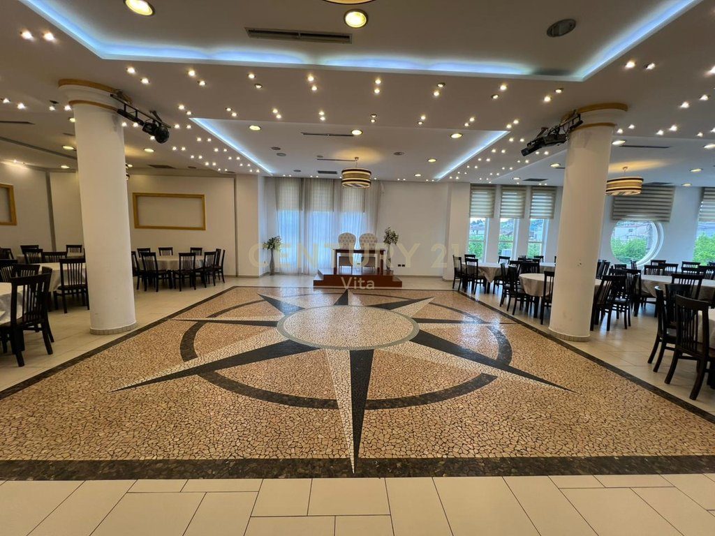 JEPET ME QIRA RESTORANT NE SPITALL, DURRES  !!!
