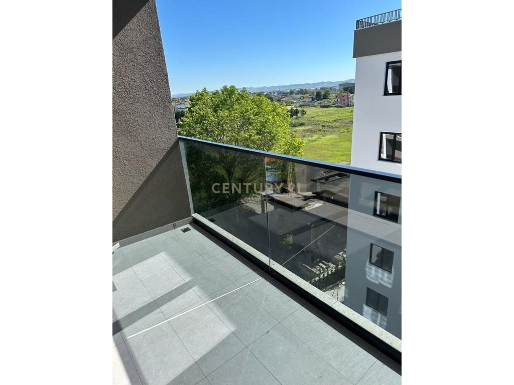 Apartament 1+1 Për Shitje në Mali i Robit.