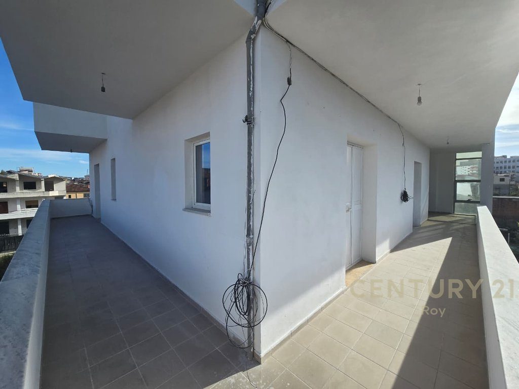 SHITET GODINE VILE 5 KATESHE -- IDEALE PER RESIDENCE OSE QIRA , ISH KENETA , DURRES !!