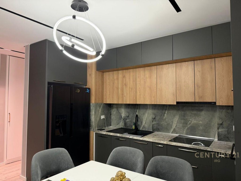 Apartament 2+1+2 +Parkim tek Kompleksi Star!