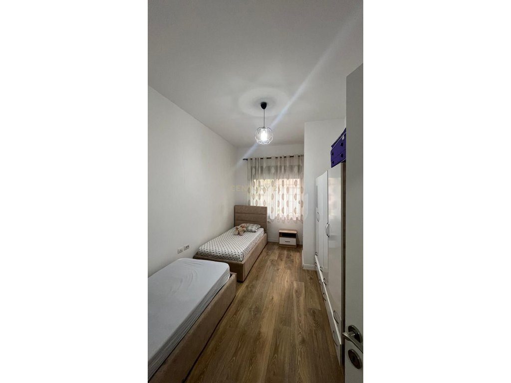 JEPET APARTAMENT 2 + 1 ME QIRA PRANE MATERNITETIT TE  RI !