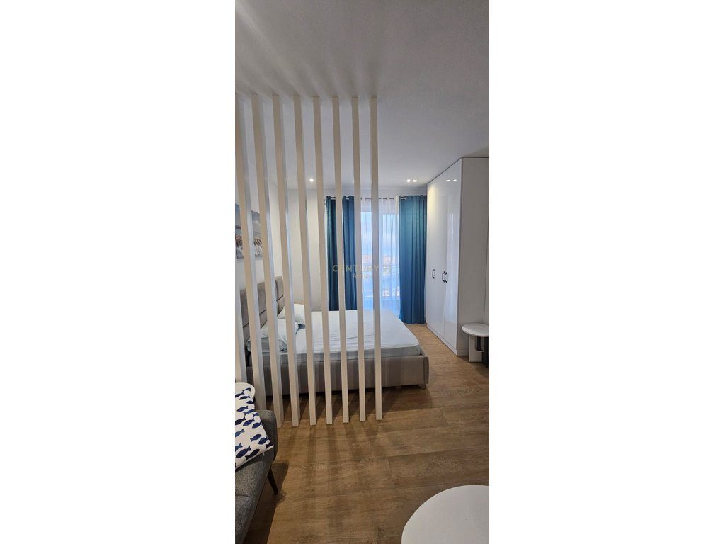 SHITET STUDIO APARTAMENT NE QERRET, PRANË HOTEL BRILIANT – IDEAL PËR INVESTIM!!!