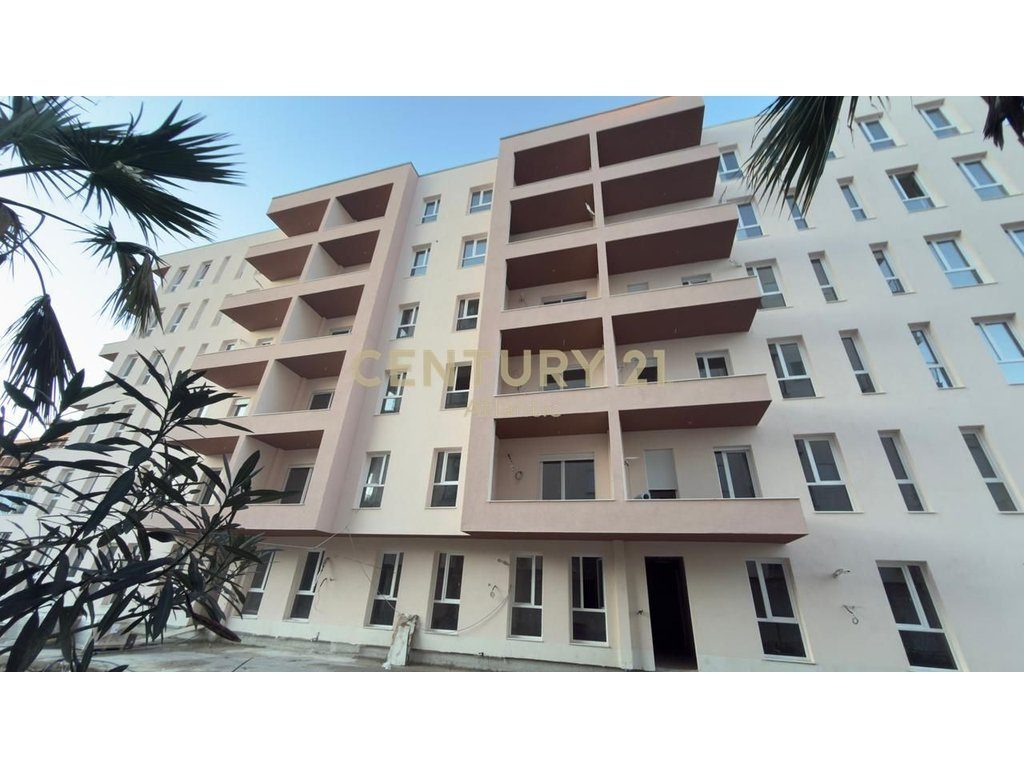 Apartament 1+1 Për Shitje në Golem, 150 metra larg detit - 93,200€ | 72 m²