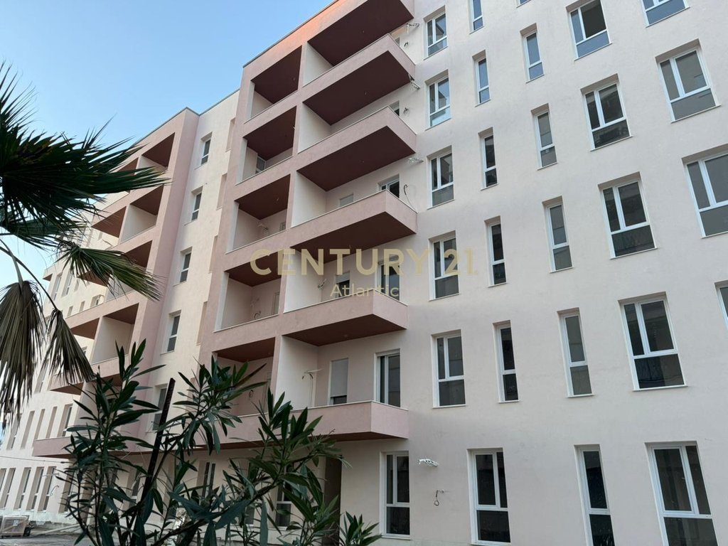 Apartament 1+1 Për Shitje në Golem, 150 metra larg detit - 93,200€ | 72 m²